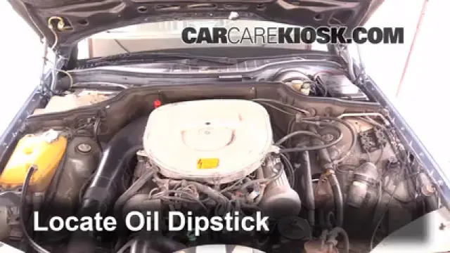 1981 Mercedes-Benz 380SEL 3.8L V8 Sedan (4 Door) Huile Vérifier le niveau de l'huile